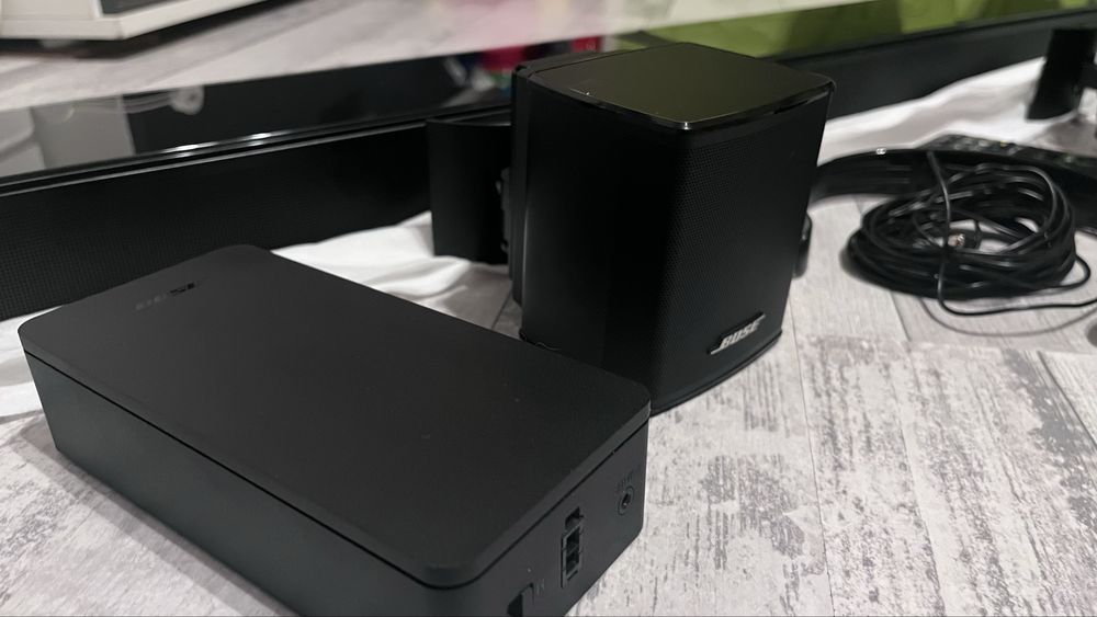 Bose Smart Soundbar + Bose Souround Speakers