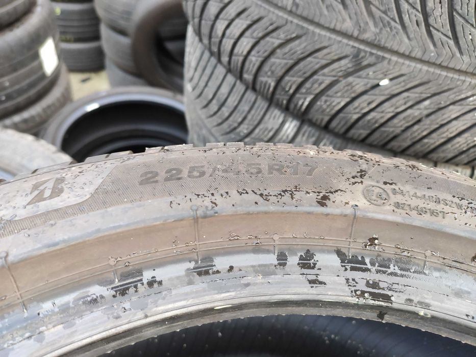 4бр Зимни гуми 225 45 17 - Bridgestone - DOT 2024