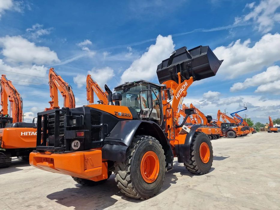 Hitachi ZW220, 8.453h, cupa 3,5mc, 2 Anv NOI, Gresare automata, Cantar, Camera spate, 18,6t, STARE FOARTE BUNA-PROMOTIE 74900 EUR+Tva
