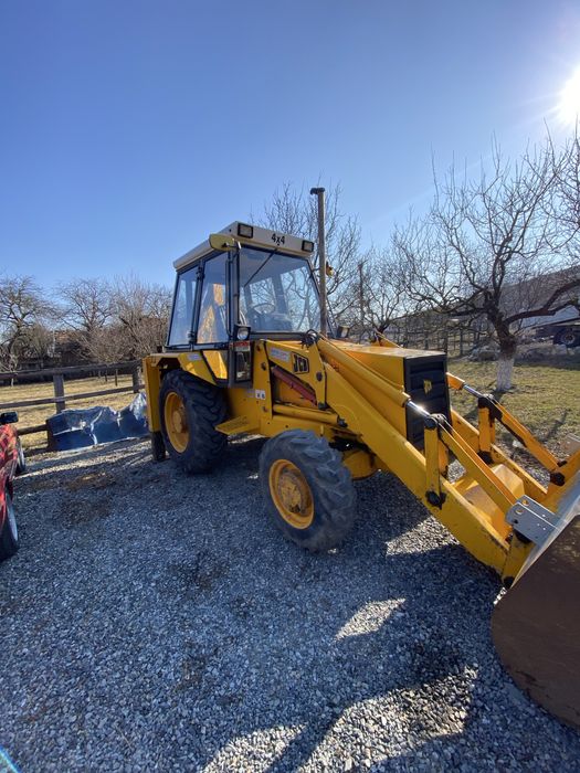 Buldoexcavator JCB 3 cx stare noua !!! 2000 ore de functionare