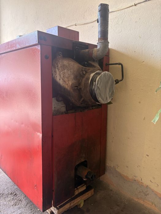 Чугунен котел на твърдо гориво Viadrus 22-29 kW