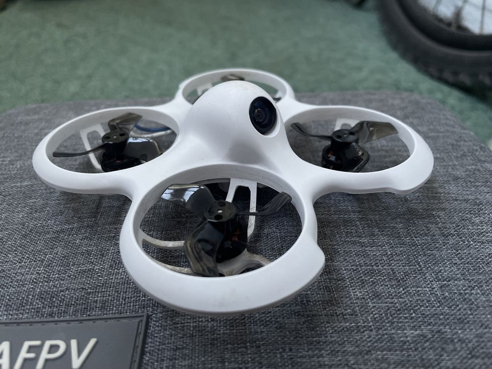 Продам FPV дрон, использовали мало, аккумуляторы новые