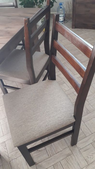 Продам новый стол 4 стула 140 на 90 раздвижной камод Виржиния