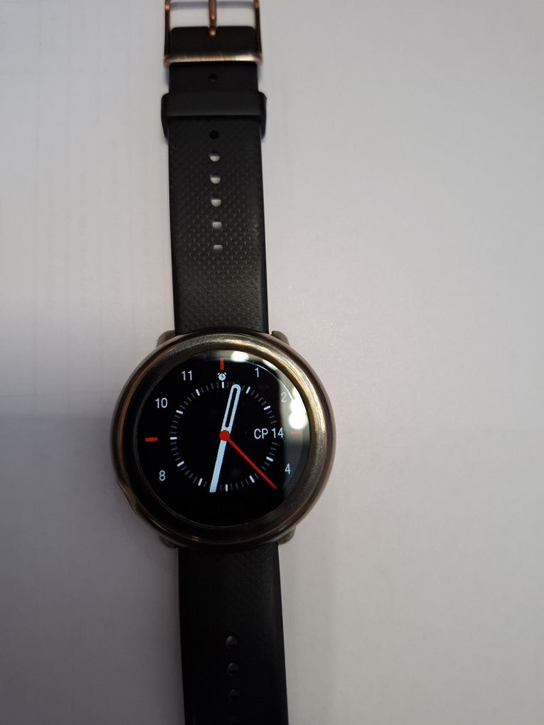 Продам смарт часы Polar ignite