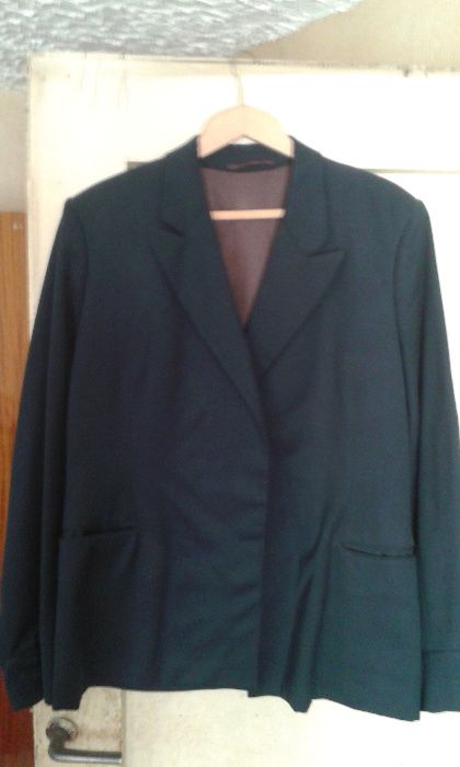 Продавам обикновени якета, палта, шлифери, костюми - Цена на бройка