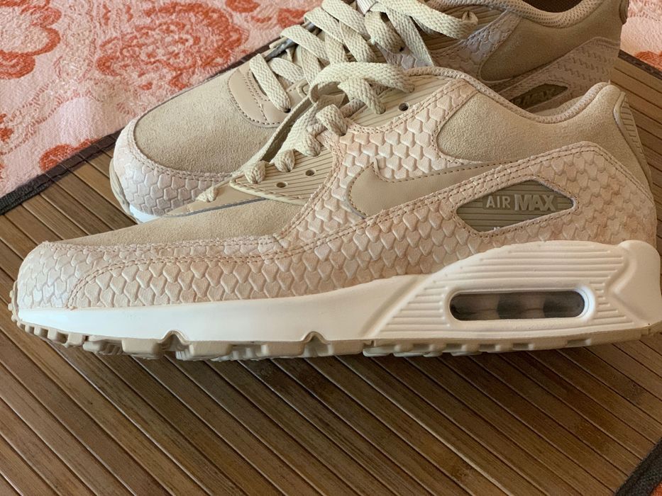 Маратонки NIKE AIR нови цвят бежов