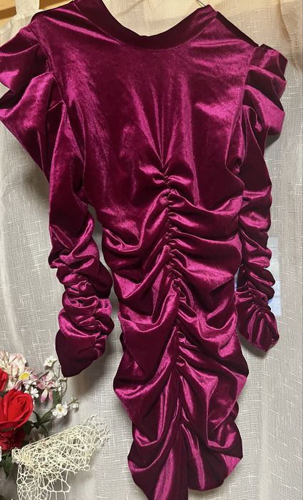 Vand rochii de ocazii