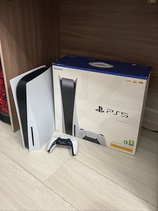 Продаю PlayStation 5 с подпиской PSN и FC26