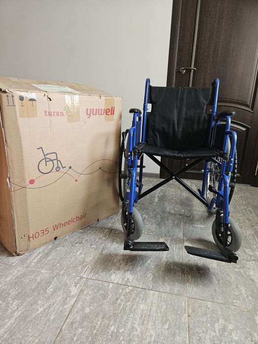 Инвалидный Коляска почти новый взрослый кг 120можно на нем ходит