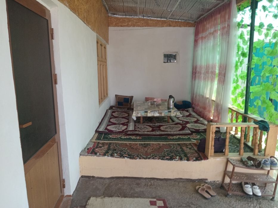 Продаётся дом в сельской местности.Уй сотилади Бука туманида.