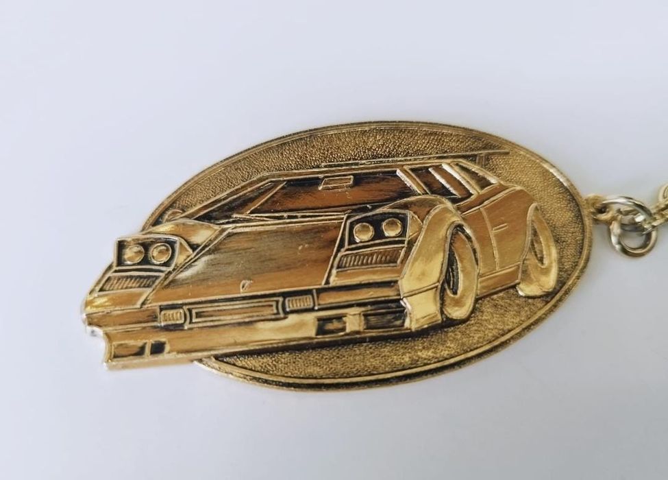 Brelocul Alpine 7909L in editie limitata, copii