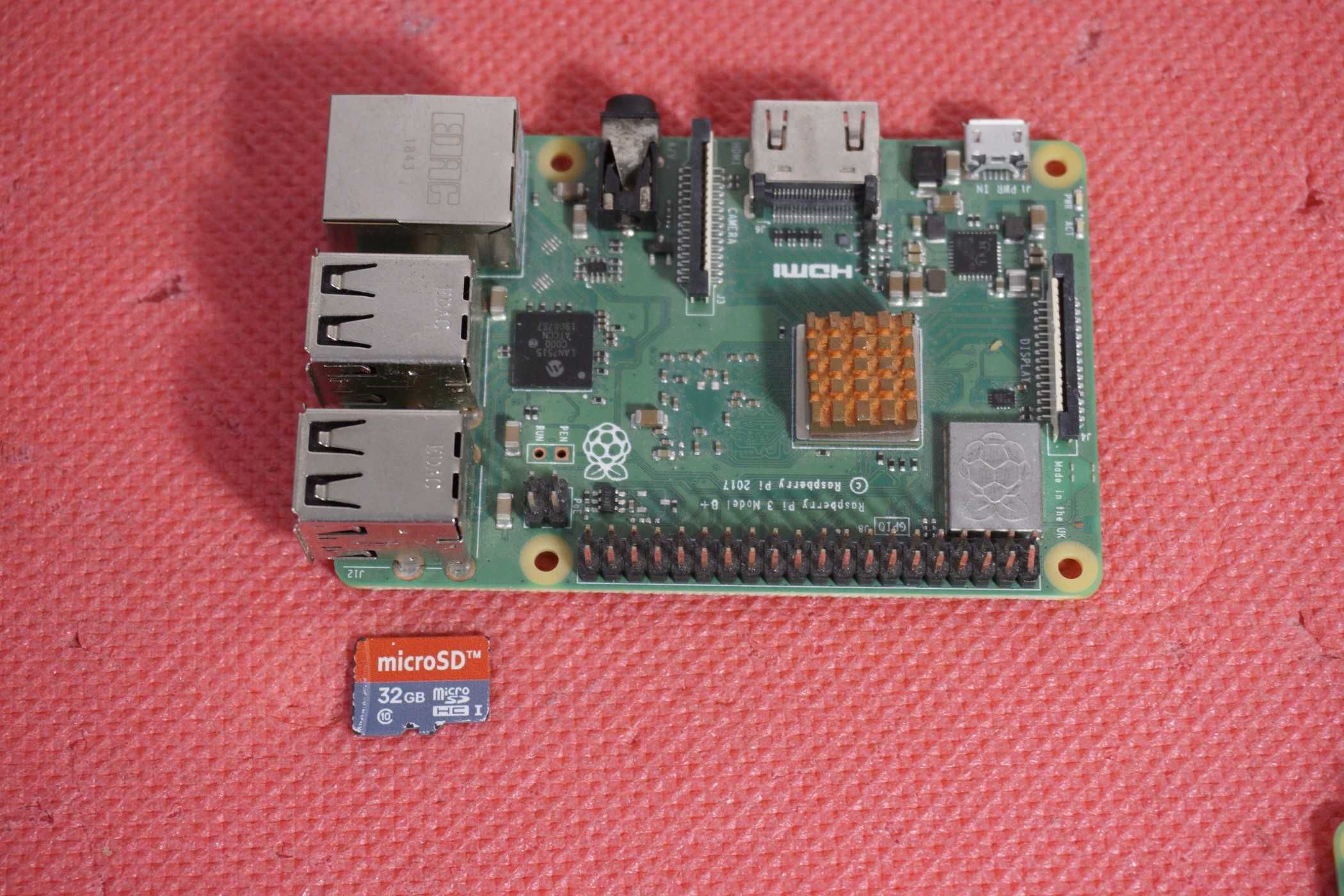 Rasberry Pi 3 B+ x86 Compute board - 4c ARM Cpu, 1GB RAM, 32GB storage