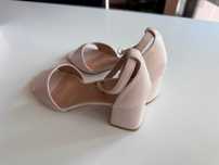 Vand sandale roz pal/nude cu toc gros marimea 35