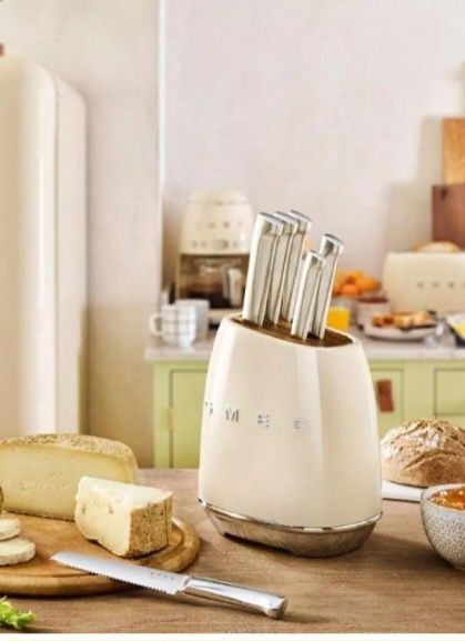 Smeg набор ножей