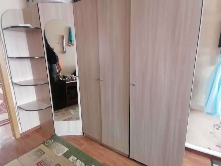 Шкаф крепки, удобный
