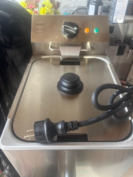 Fripteoze 8 litri-noi la cutie