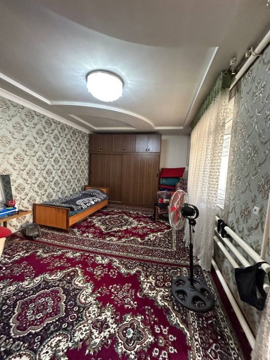 Уч кахрамон постидан 7 км кирганда обод махаллада 4 хонали уй сотилади