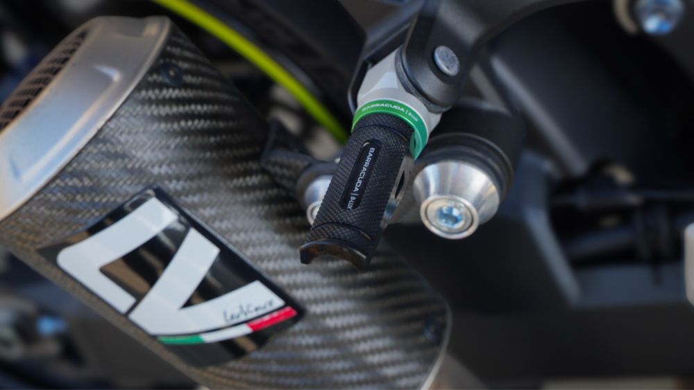 Kawasaki Z900 2024 negru verde