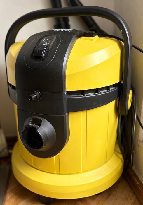Aspirator cu spalare, tip spray-extractie, Karcher SE 4001, 1400 W