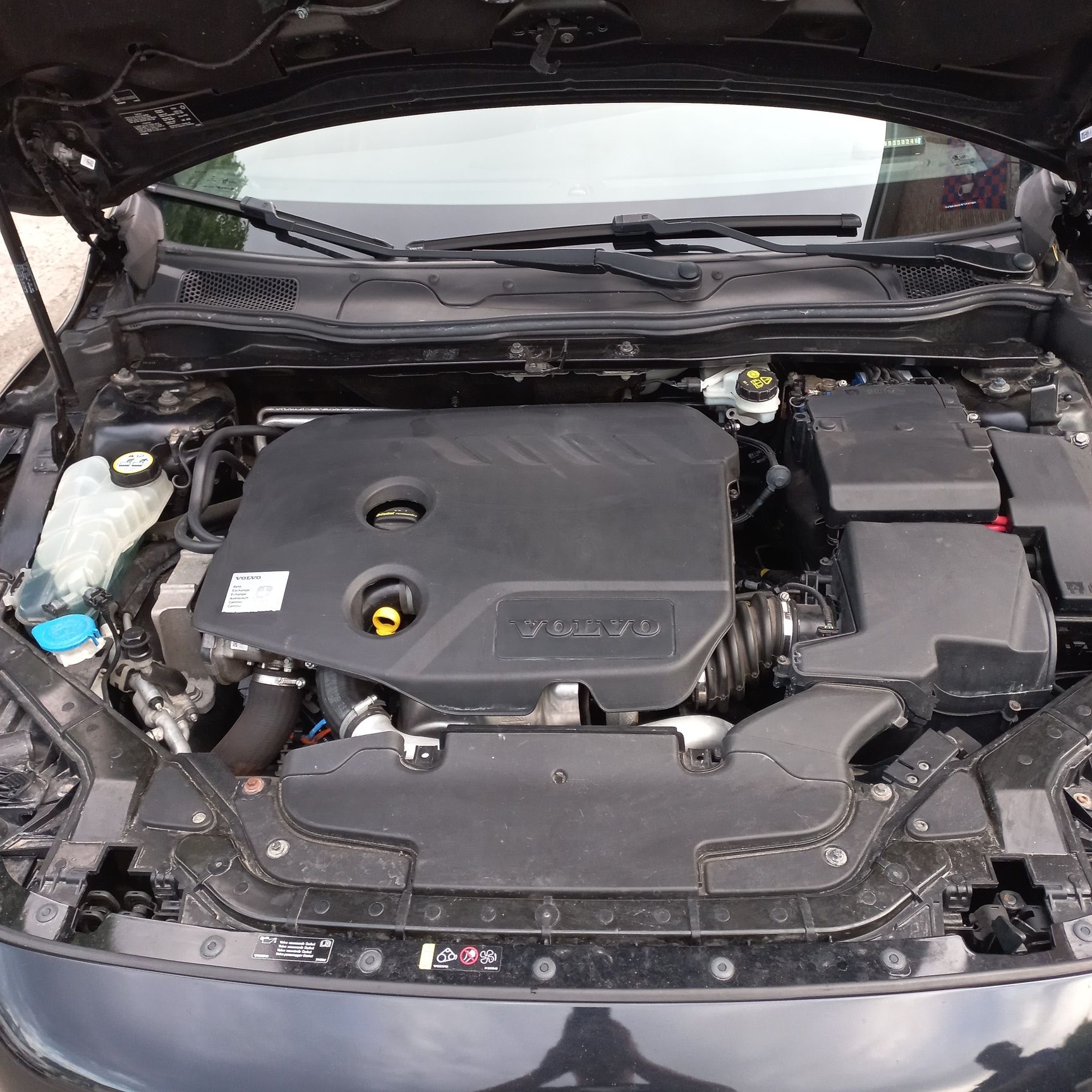 Volvo V40 R Design 2013 1.6 diesel