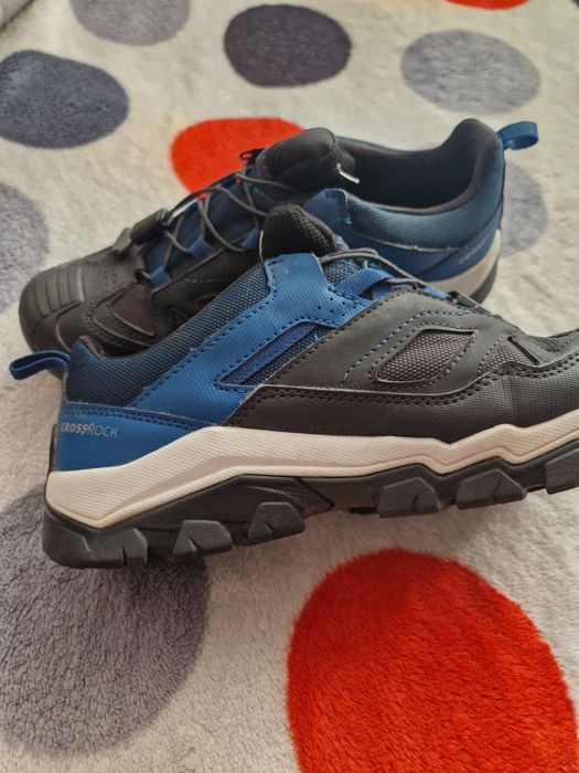 Incaltaminte drumeție Quechua Crossrock marimea 37
