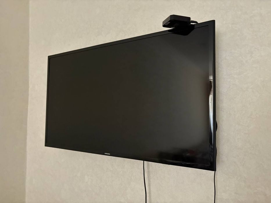 Samsung koreyskiy original 43 li televizor sotiladi