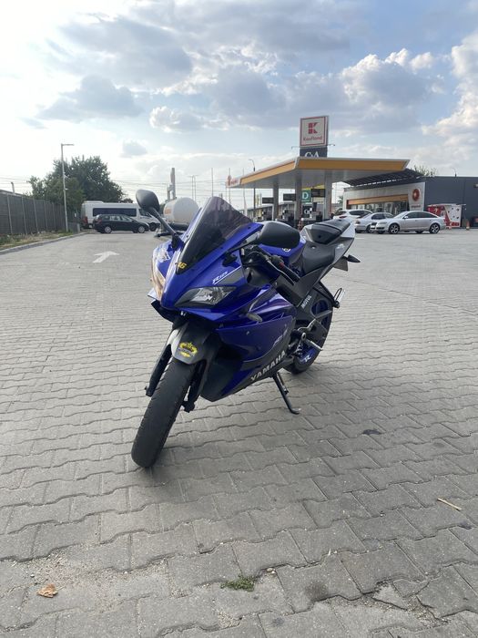 Yamaha yzf r125.