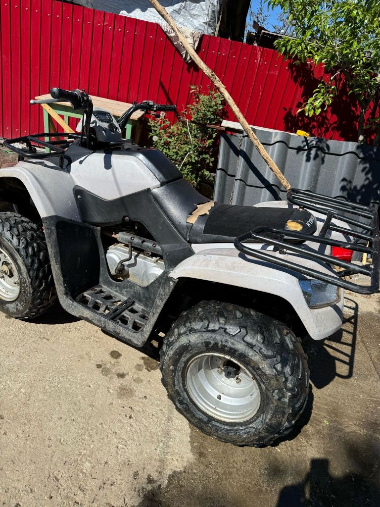 Vând urgent ATV Kymco