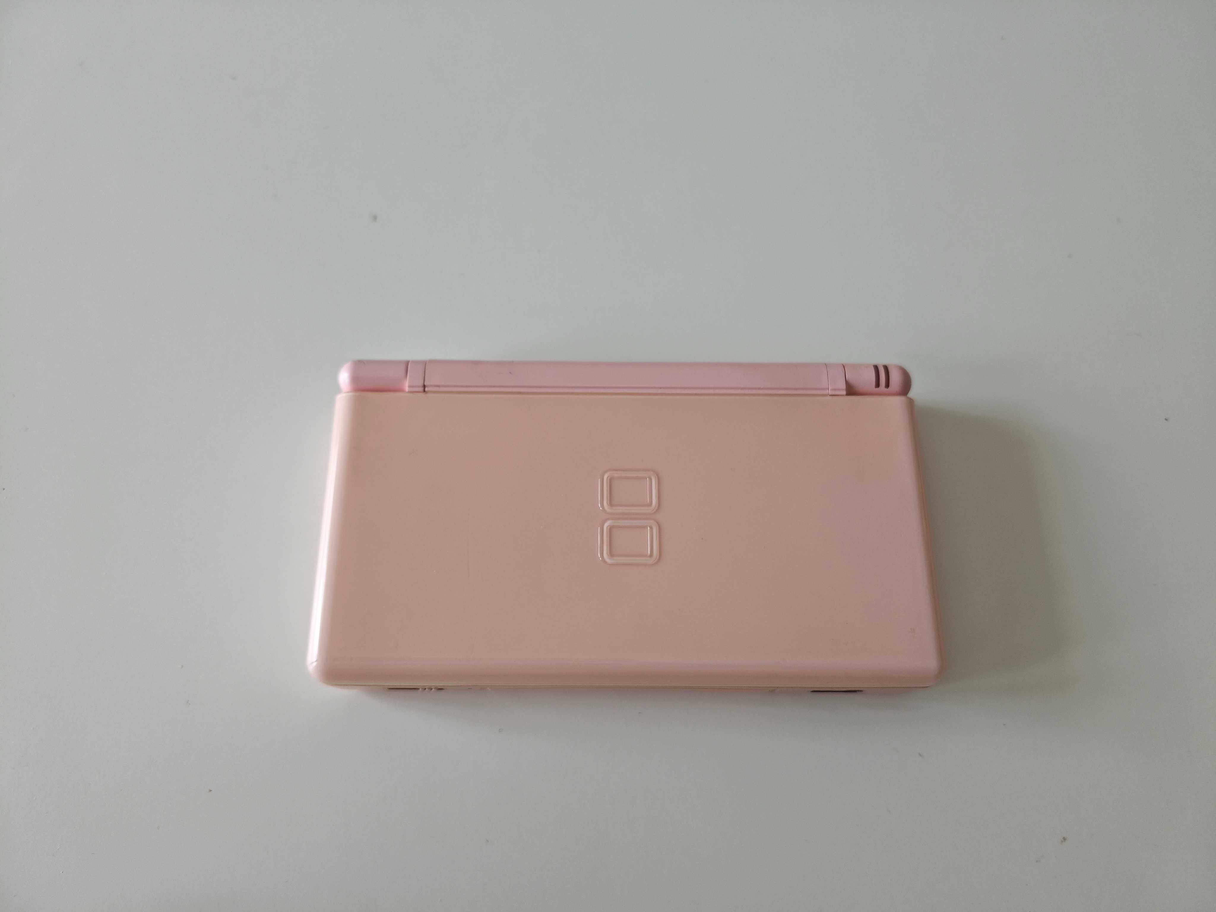 Nintendo DS Lite - Качени много игри