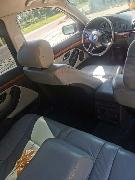 Vând bmw e39 525