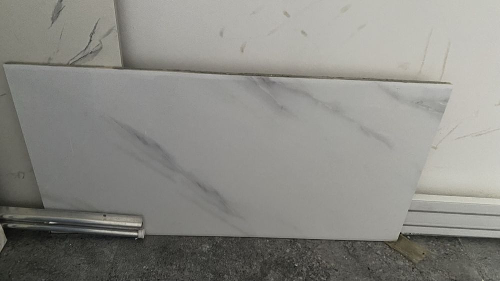 Продам кафель и гардину