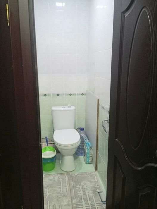 срочна продается 4 комнатная квартира сергели 8 квартал