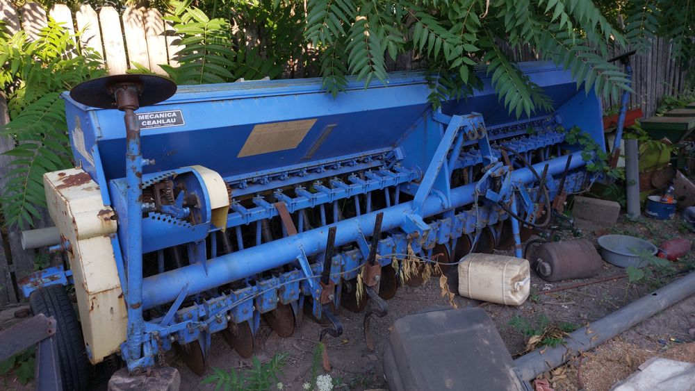 Vând Semanatoare paioase SUP 29 MECANICA CEAHLAU