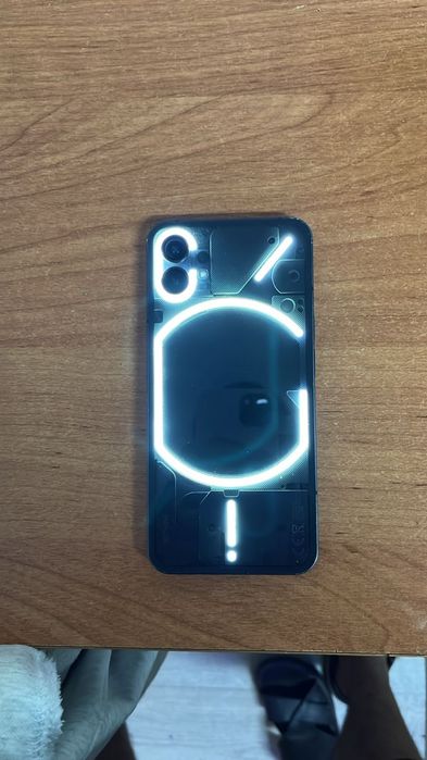 продам Nothing fon 1