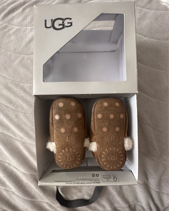 Бебешки ботушки UGG 18 номер