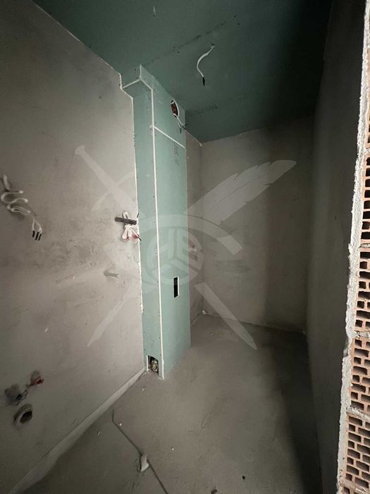 Продава се Тристаен апартамент в Варна, Операта - 108 кв.м за 1991 €/кв.м - Снимка #4