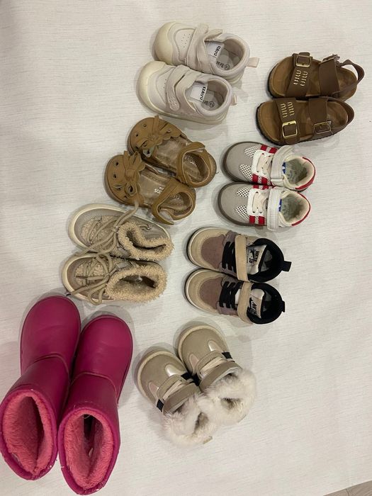 Продам детскую обувь