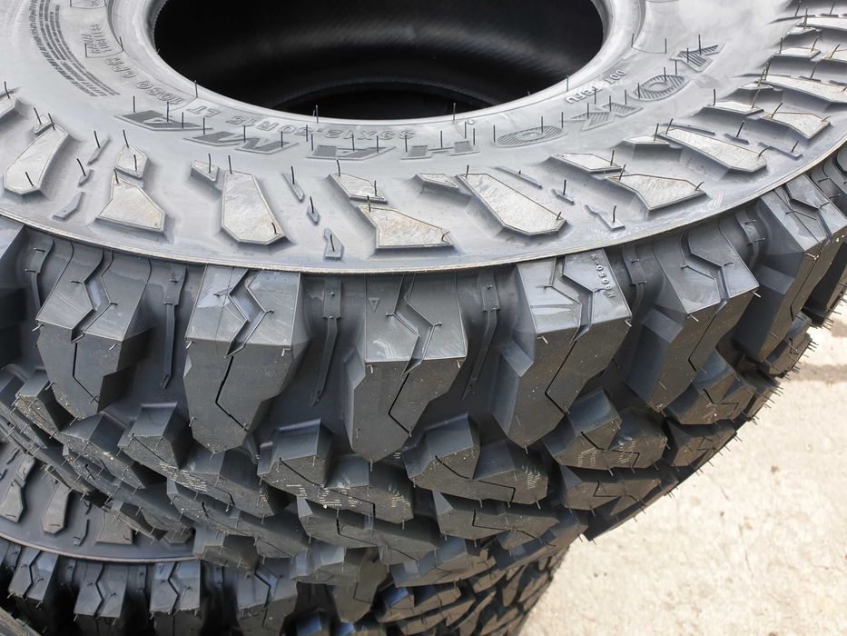 Vand anvelope noi off road,mud terrain  245/70 R17 Yokohama MT M+S
