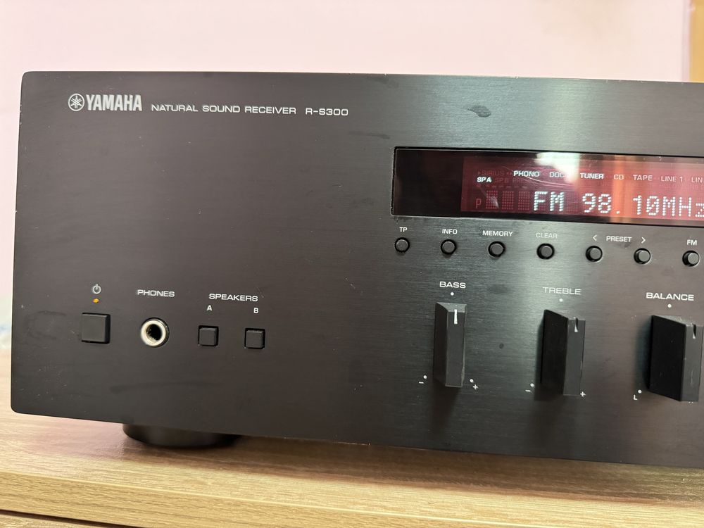 Yamaha R-S300 стерео ресивър