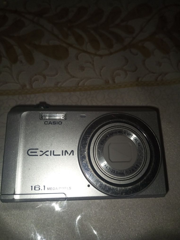 Exlim 16.1MP kamera