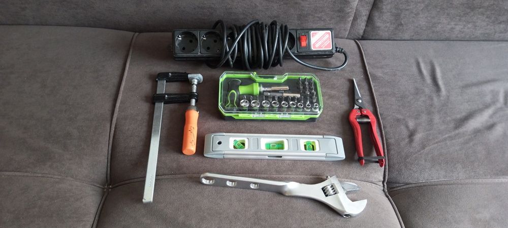 Продам кучу всякого Инструмента !!!