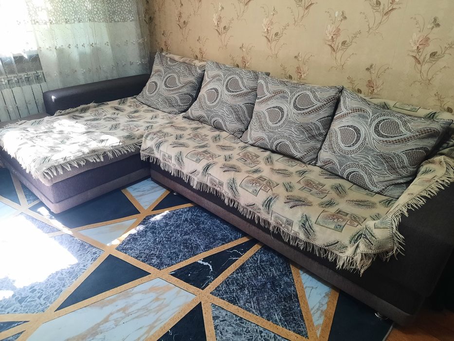 Продам угловой раздвижной диван