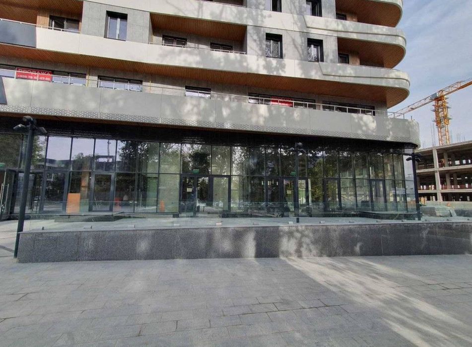 Срочно! Сдается угловое коммерческое помещение 500 м2, на первой линии