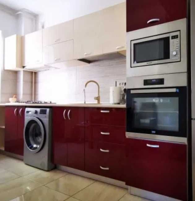 Дава се под наем Четиристаен апартамент в Пловдив, Център - 102 кв.м за 255 € - Снимка #5