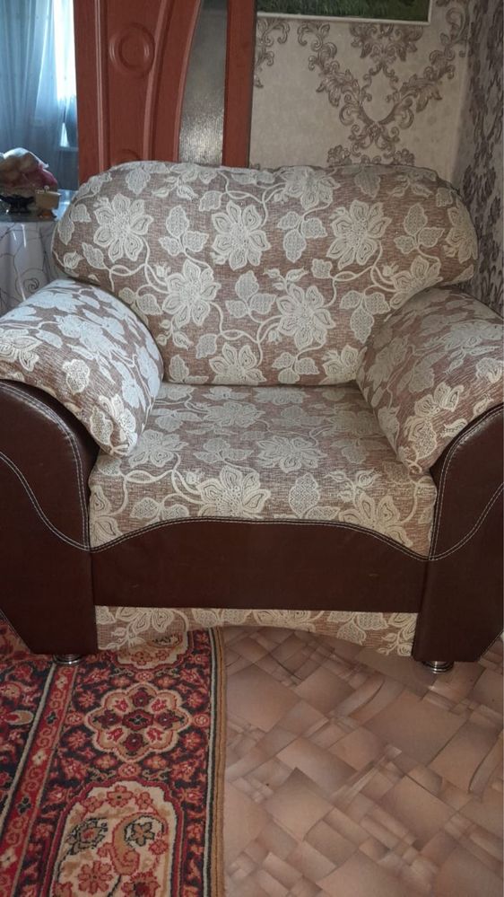 Продам диван и кресло
