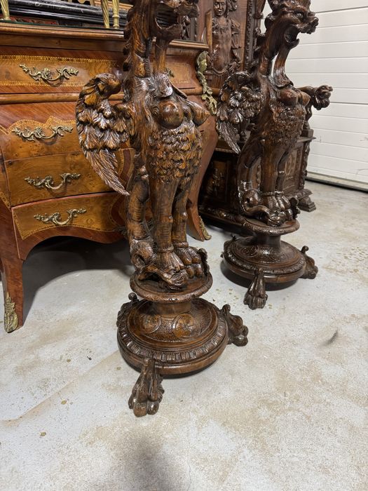 Doua piedestale sculptate manual - lemn masiv, stil baroc