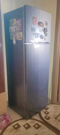 Frigider Beko 800 ron vechime 1 an jumate