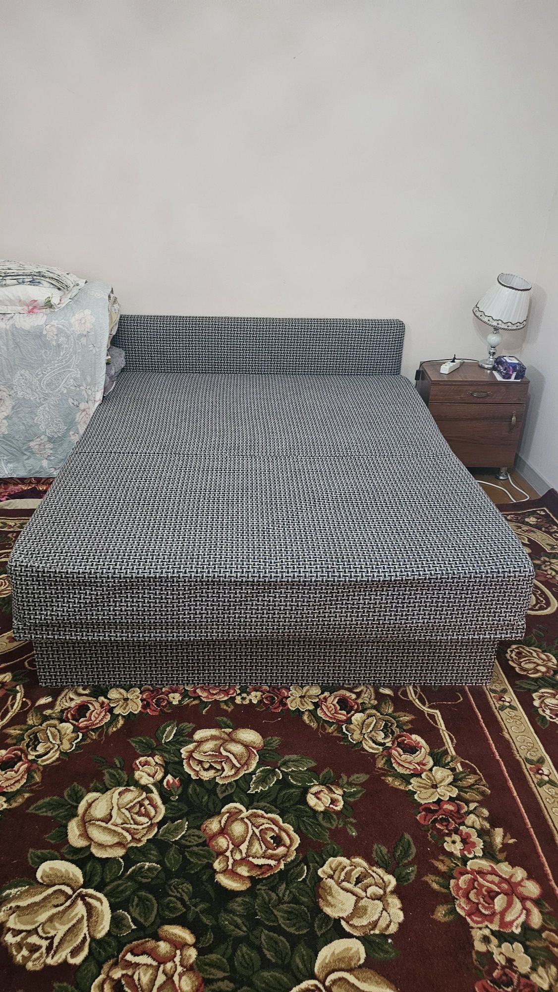 Двухспальная кровать