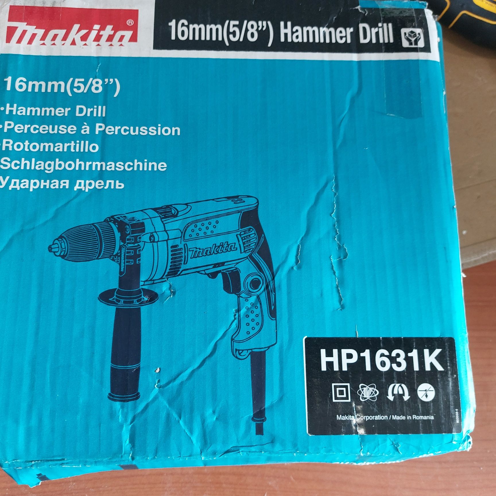 Makita HP1631K удърна бормашина Макита Нова