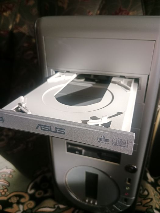 Продам рабочую лошадку.